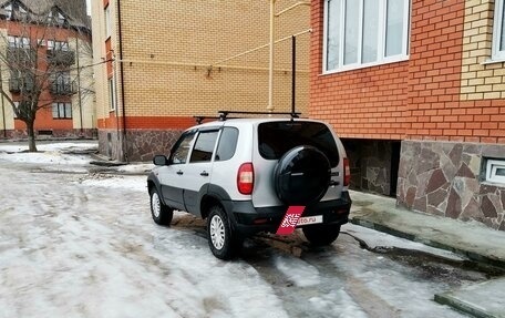 Chevrolet Niva I рестайлинг, 2004 год, 300 000 рублей, 5 фотография