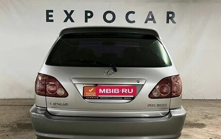 Lexus RX IV рестайлинг, 1999 год, 999 000 рублей, 4 фотография