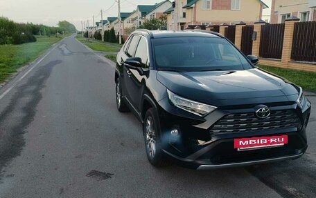 Toyota RAV4, 2021 год, 4 150 000 рублей, 4 фотография