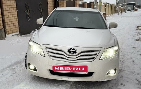 Toyota Camry, 2010 год, 1 690 000 рублей, 2 фотография