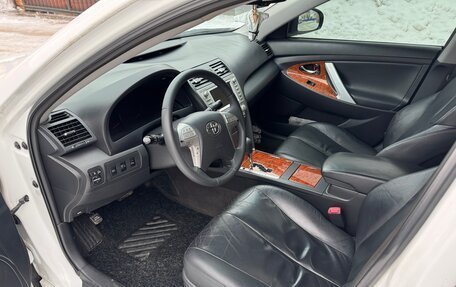 Toyota Camry, 2010 год, 1 690 000 рублей, 10 фотография