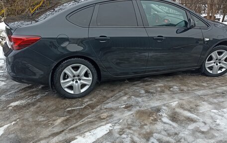 Opel Astra J, 2012 год, 950 000 рублей, 2 фотография