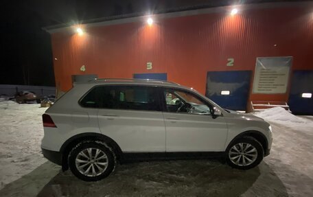 Volkswagen Tiguan II, 2017 год, 2 300 000 рублей, 7 фотография