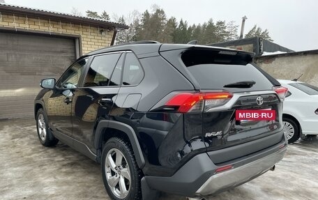 Toyota RAV4, 2021 год, 3 540 000 рублей, 5 фотография