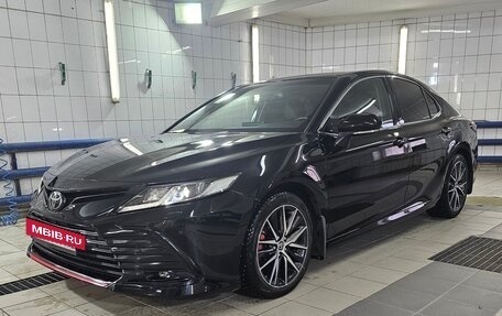 Toyota Camry, 2021 год, 3 300 000 рублей, 18 фотография