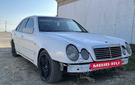 Mercedes-Benz E-Класс, 1998 год, 350 000 рублей, 7 фотография