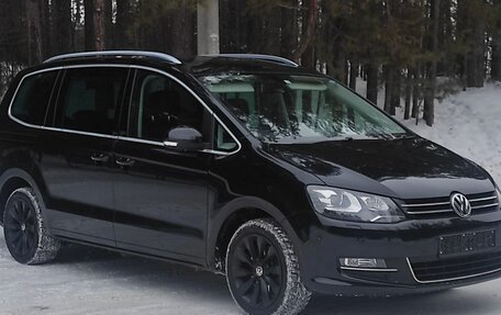 Volkswagen Sharan II, 2012 год, 1 340 000 рублей, 2 фотография