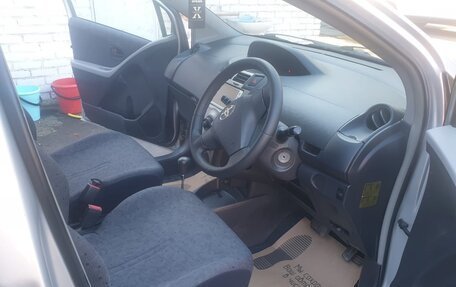 Toyota Vitz, 2010 год, 755 000 рублей, 7 фотография