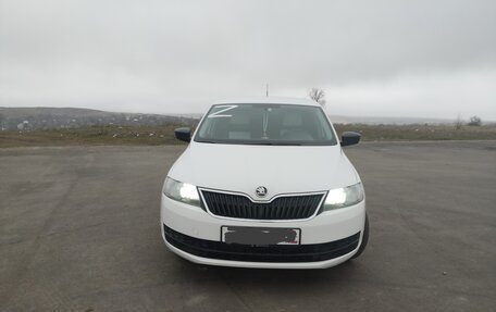 Skoda Rapid I, 2013 год, 920 000 рублей, 2 фотография