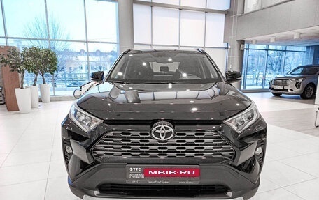 Toyota RAV4, 2021 год, 3 650 000 рублей, 2 фотография