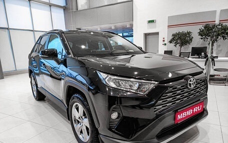 Toyota RAV4, 2021 год, 3 650 000 рублей, 3 фотография