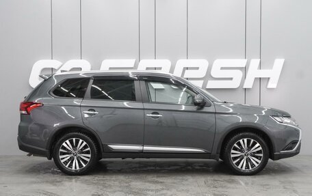 Mitsubishi Outlander III рестайлинг 3, 2019 год, 2 859 000 рублей, 5 фотография