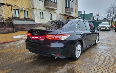 Toyota Camry, 2018 год, 2 850 000 рублей, 3 фотография