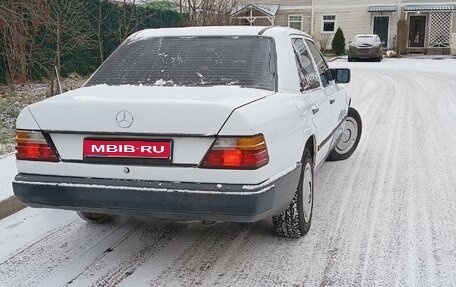 Mercedes-Benz W124, 1988 год, 350 000 рублей, 1 фотография