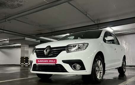 Renault Logan II, 2018 год, 1 100 000 рублей, 4 фотография