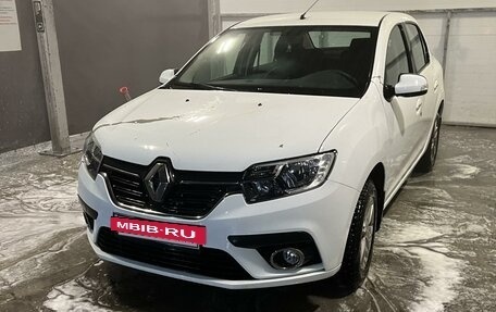 Renault Logan II, 2018 год, 1 100 000 рублей, 8 фотография