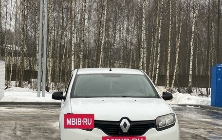 Renault Logan II, 2017 год, 530 000 рублей, 2 фотография