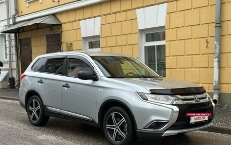 Mitsubishi Outlander III рестайлинг 3, 2018 год, 1 690 000 рублей, 7 фотография