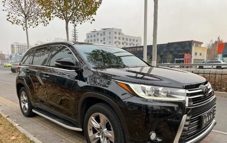 Toyota Highlander III, 2021 год, 3 320 000 рублей, 3 фотография