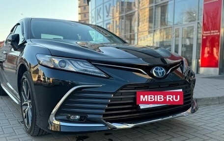 Toyota Camry, 2023 год, 3 990 000 рублей, 5 фотография