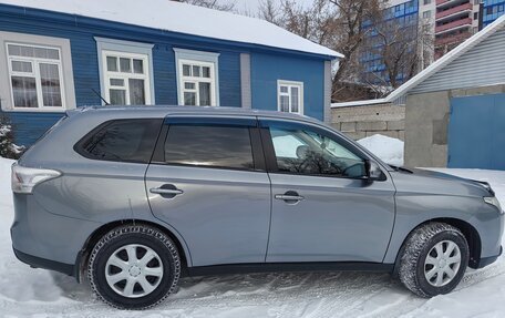 Mitsubishi Outlander III рестайлинг 3, 2012 год, 1 850 000 рублей, 19 фотография