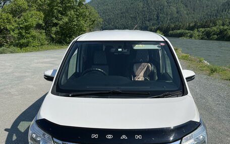 Toyota Noah III, 2014 год, 2 120 000 рублей, 5 фотография