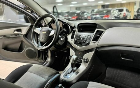 Chevrolet Cruze II, 2011 год, 569 000 рублей, 11 фотография