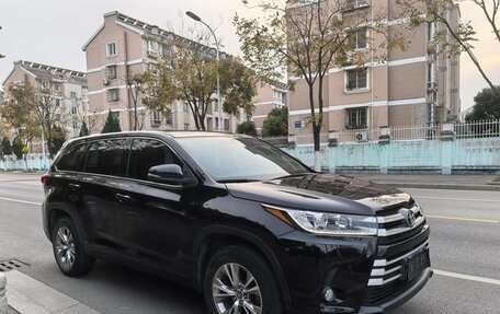 Toyota Highlander III, 2021 год, 2 990 000 рублей, 3 фотография