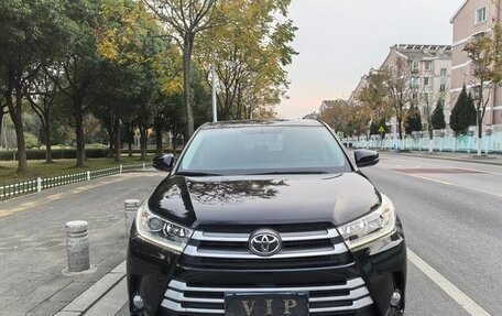 Toyota Highlander III, 2021 год, 2 990 000 рублей, 2 фотография