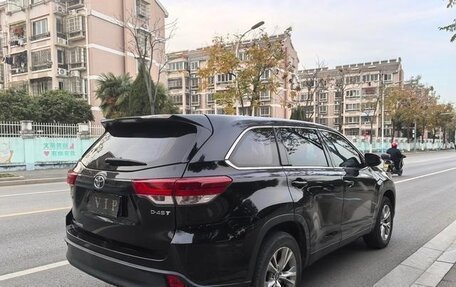 Toyota Highlander III, 2021 год, 2 990 000 рублей, 4 фотография