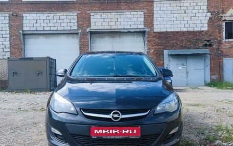 Opel Astra J, 2013 год, 580 000 рублей, 1 фотография