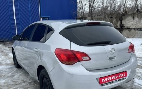 Opel Astra J, 2011 год, 650 000 рублей, 5 фотография