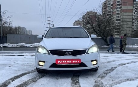 KIA cee'd I рестайлинг, 2011 год, 855 000 рублей, 2 фотография