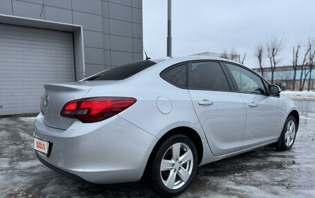 Opel Astra J, 2012 год, 820 000 рублей, 2 фотография