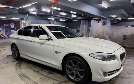 BMW 5 серия, 2011 год, 2 200 000 рублей, 8 фотография