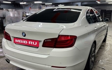 BMW 5 серия, 2011 год, 2 200 000 рублей, 7 фотография