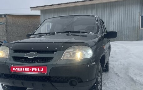 Chevrolet Niva I рестайлинг, 2010 год, 597 000 рублей, 3 фотография