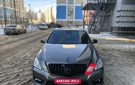 Mercedes-Benz E-Класс, 2010 год, 2 300 000 рублей, 6 фотография