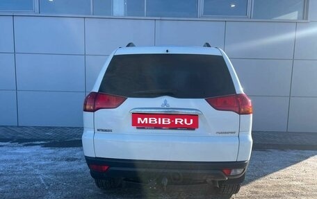 Mitsubishi Pajero Sport II рестайлинг, 2012 год, 1 600 000 рублей, 6 фотография