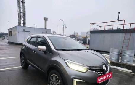 Renault Kaptur I рестайлинг, 2021 год, 1 897 000 рублей, 3 фотография