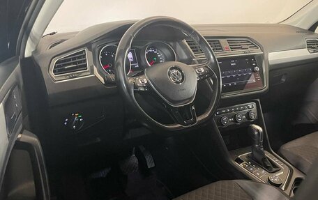 Volkswagen Tiguan II, 2017 год, 2 345 000 рублей, 9 фотография