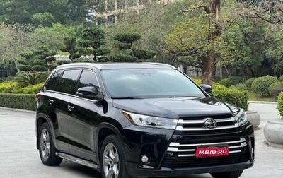 Toyota Highlander III, 2021 год, 3 680 000 рублей, 1 фотография