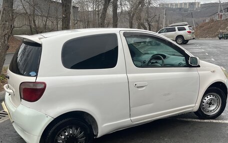 Toyota Vitz, 2000 год, 290 000 рублей, 1 фотография