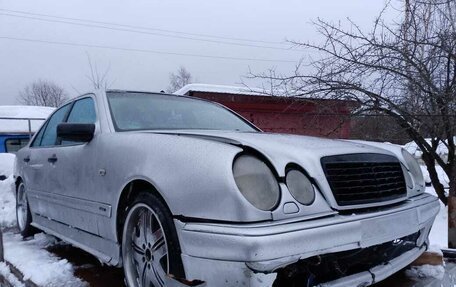 Mercedes-Benz E-Класс, 1999 год, 260 000 рублей, 8 фотография