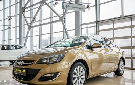 Opel Astra J, 2013 год, 1 049 000 рублей, 3 фотография