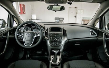 Opel Astra J, 2013 год, 1 049 000 рублей, 29 фотография