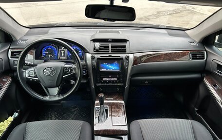 Toyota Camry, 2016 год, 2 290 000 рублей, 10 фотография