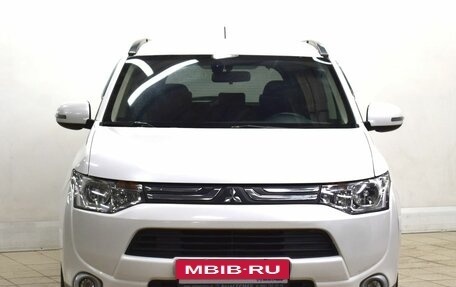 Mitsubishi Outlander III рестайлинг 3, 2013 год, 1 440 000 рублей, 2 фотография