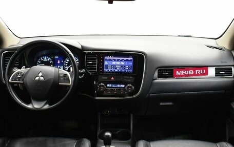 Mitsubishi Outlander III рестайлинг 3, 2013 год, 1 440 000 рублей, 5 фотография