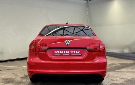 Volkswagen Jetta VI, 2011 год, 950 000 рублей, 7 фотография